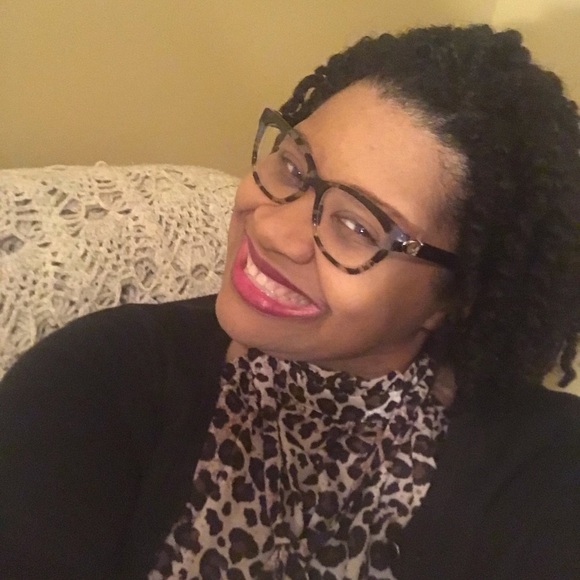 Meet your Posher, Danielle - Picture 5 of 7